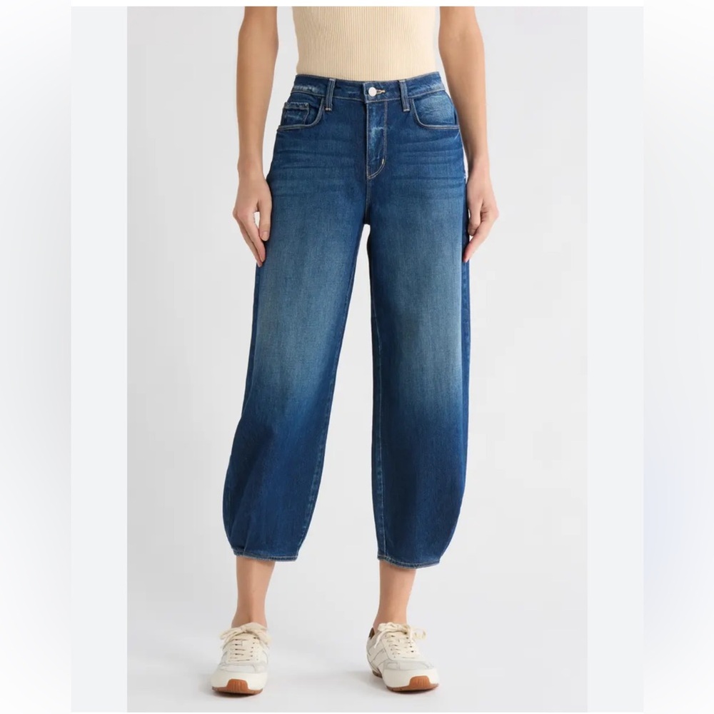 L'AGENCE Cropped Taper Jeans in Medium Blue Wash